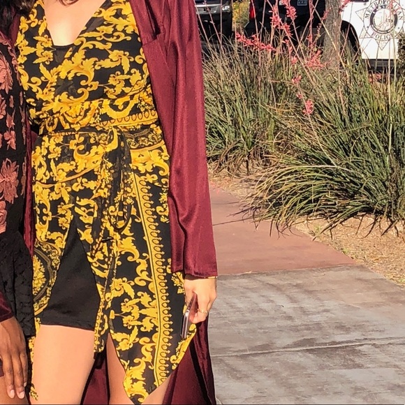 Black and yellow patterned tie dress - Picture 7 of 8